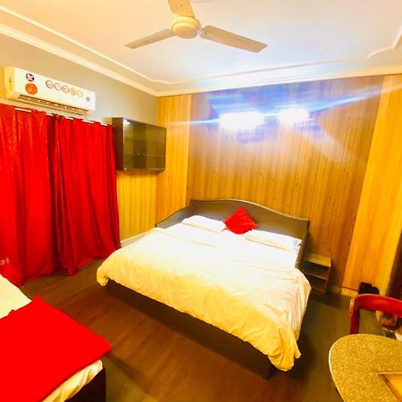 Osakataj Hotell Agra  Exteriör bild