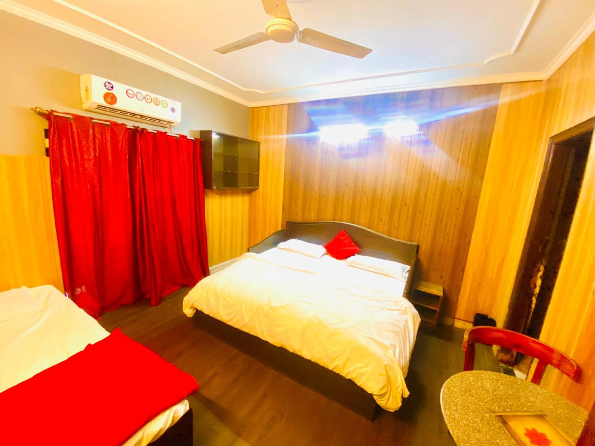 Osakataj Hotell Agra  Exteriör bild