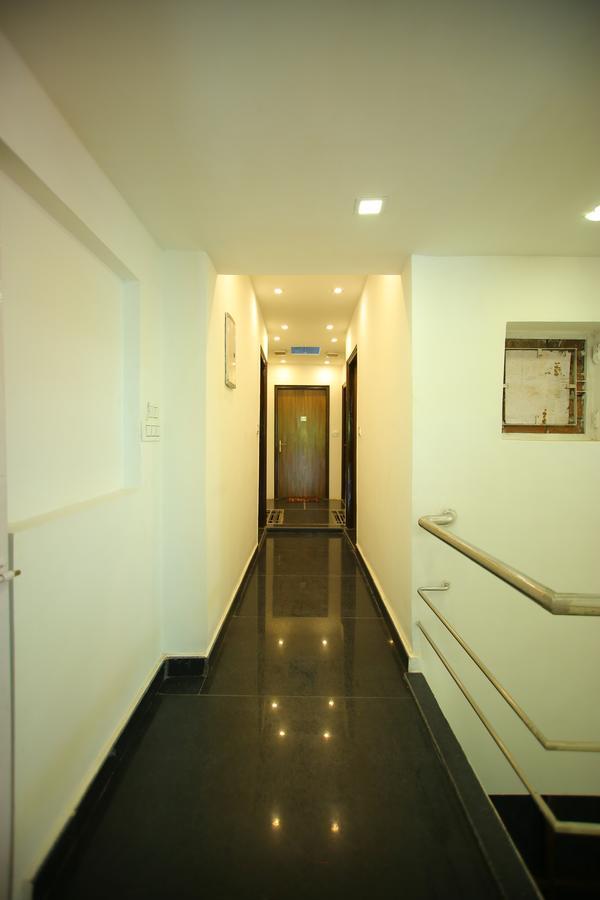 Osakataj Hotell Agra  Exteriör bild