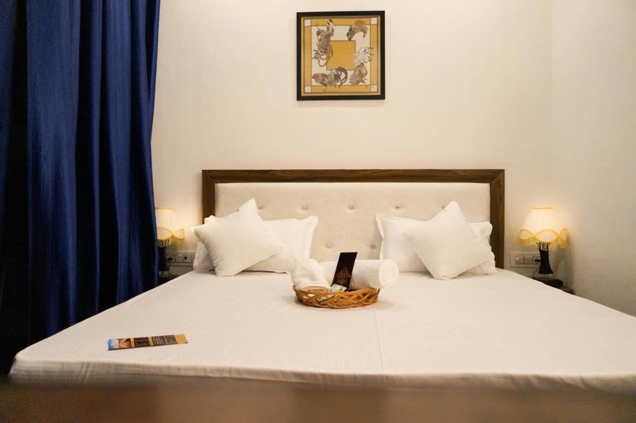 Osakataj Hotell Agra  Exteriör bild
