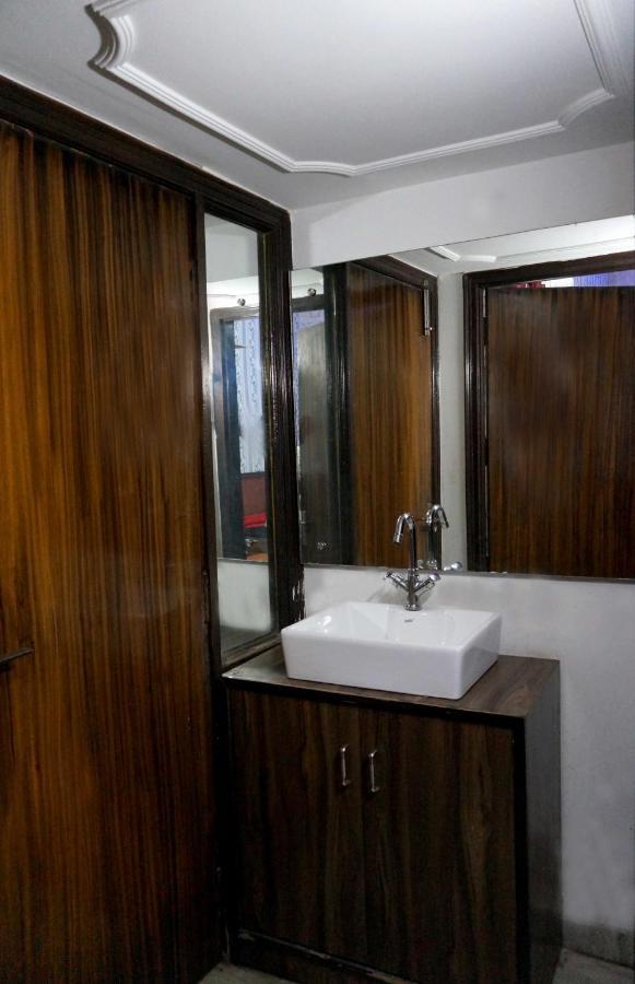 Osakataj Hotell Agra  Exteriör bild
