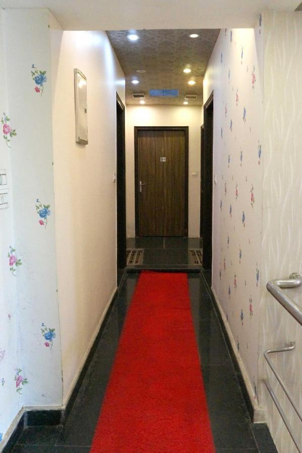 Osakataj Hotell Agra  Exteriör bild
