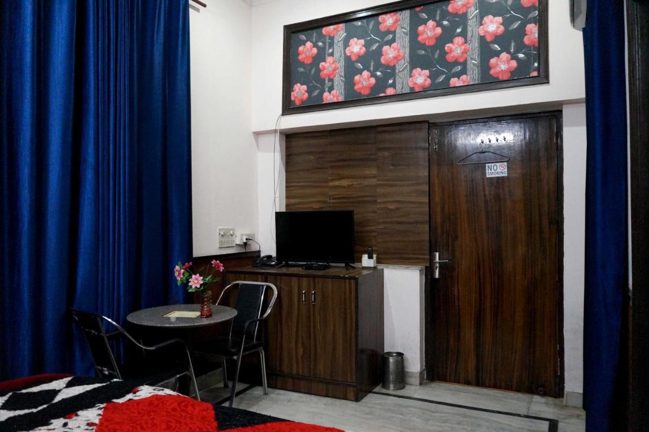 Osakataj Hotell Agra  Exteriör bild